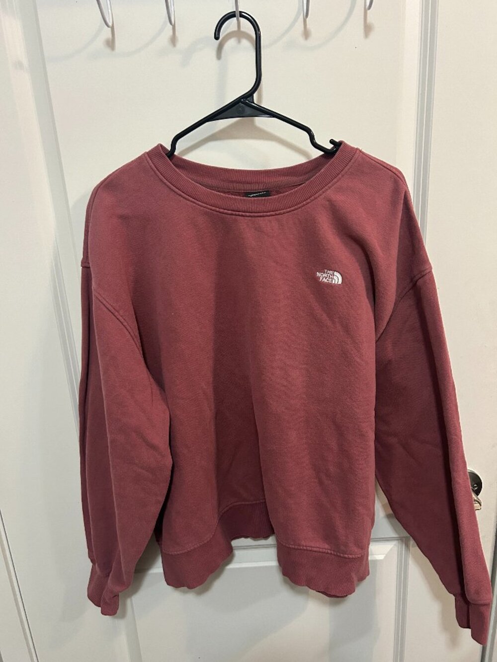 The North Face Pink Crewneck Logo Size M Casual Streetwear Comfy Oversized